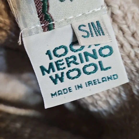 Vintage Aran Crafts Cream Cable Knit Poncho - Picture 5 of 7